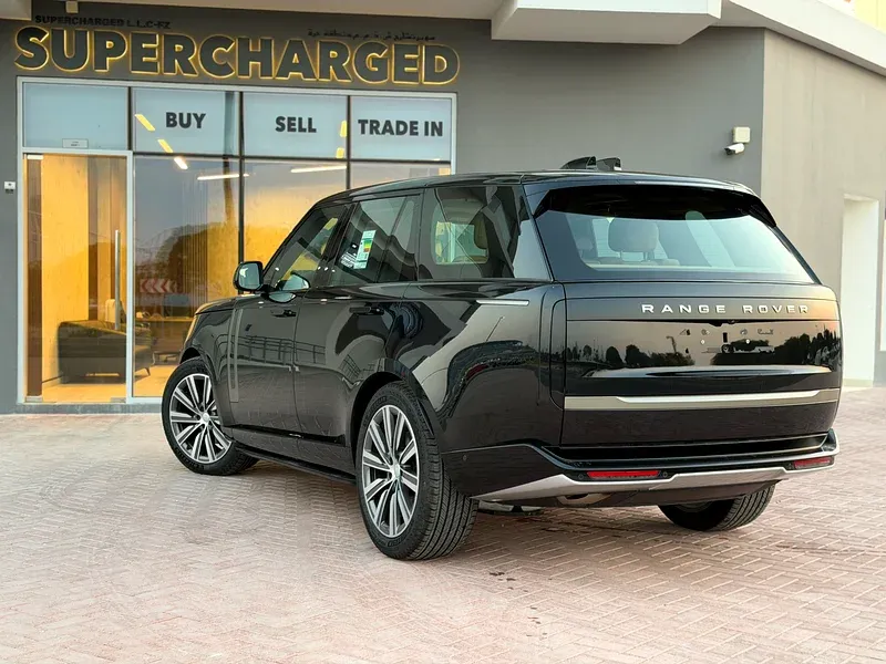 لاند روفر رينج روفر 2025